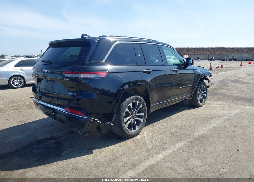 2022 JEEP GRAND CHEROKEE VIN: 1C4RJHDG1N8623744