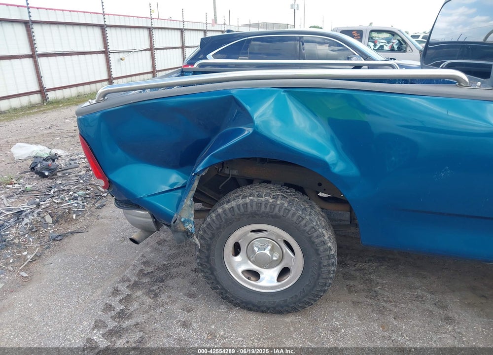 2001 FORD F-150 XL/XLT VIN: 1FTZX17231NA57927
