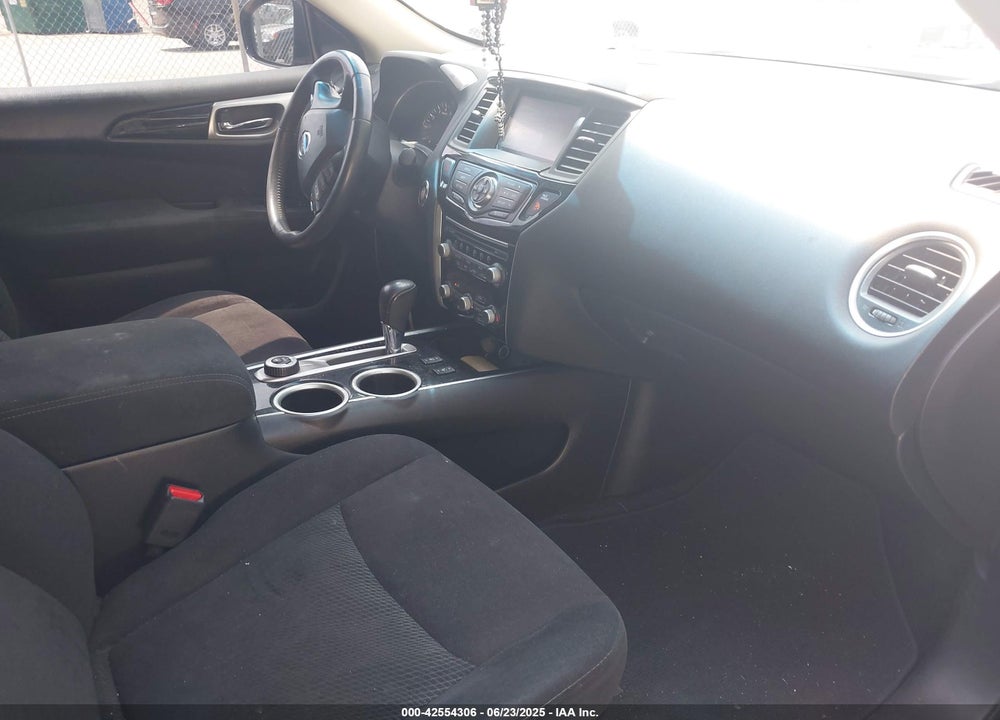 2016 NISSAN PATHFINDER VIN: 5N1AR2MM0GC633654