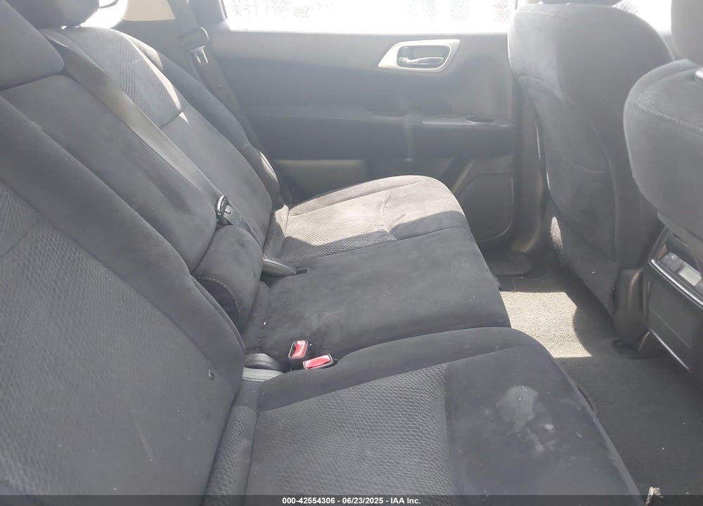 2016 NISSAN PATHFINDER VIN: 5N1AR2MM0GC633654