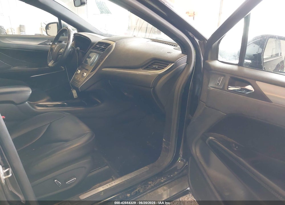 2016 LINCOLN MKC VIN: 5LMCJ1D90GUJ12480