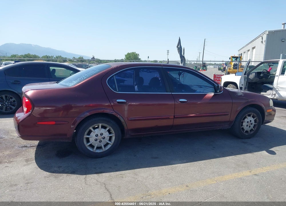 2001 NISSAN MAXIMA GXE VIN: JN1CA31DX1T602615