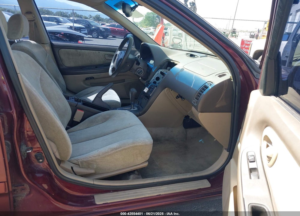 2001 NISSAN MAXIMA GXE VIN: JN1CA31DX1T602615