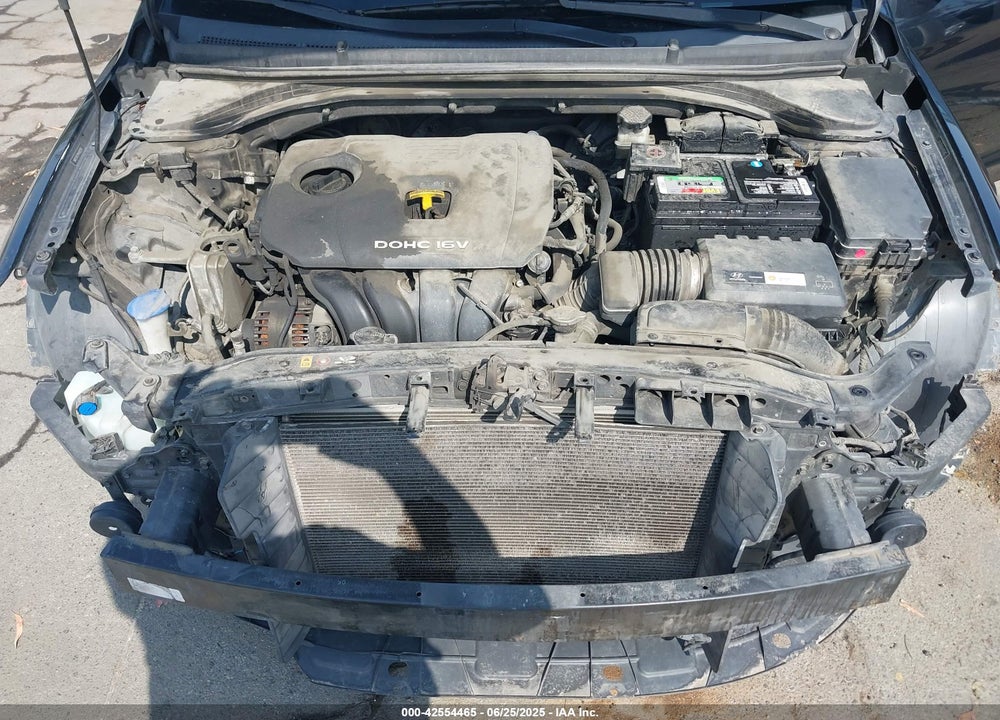 2017 HYUNDAI ELANTRA VIN: 5NPD74LF9HH065190