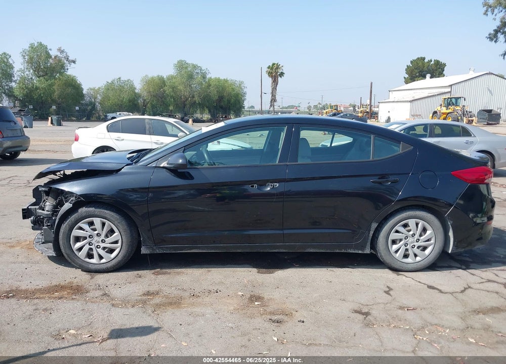 2017 HYUNDAI ELANTRA VIN: 5NPD74LF9HH065190