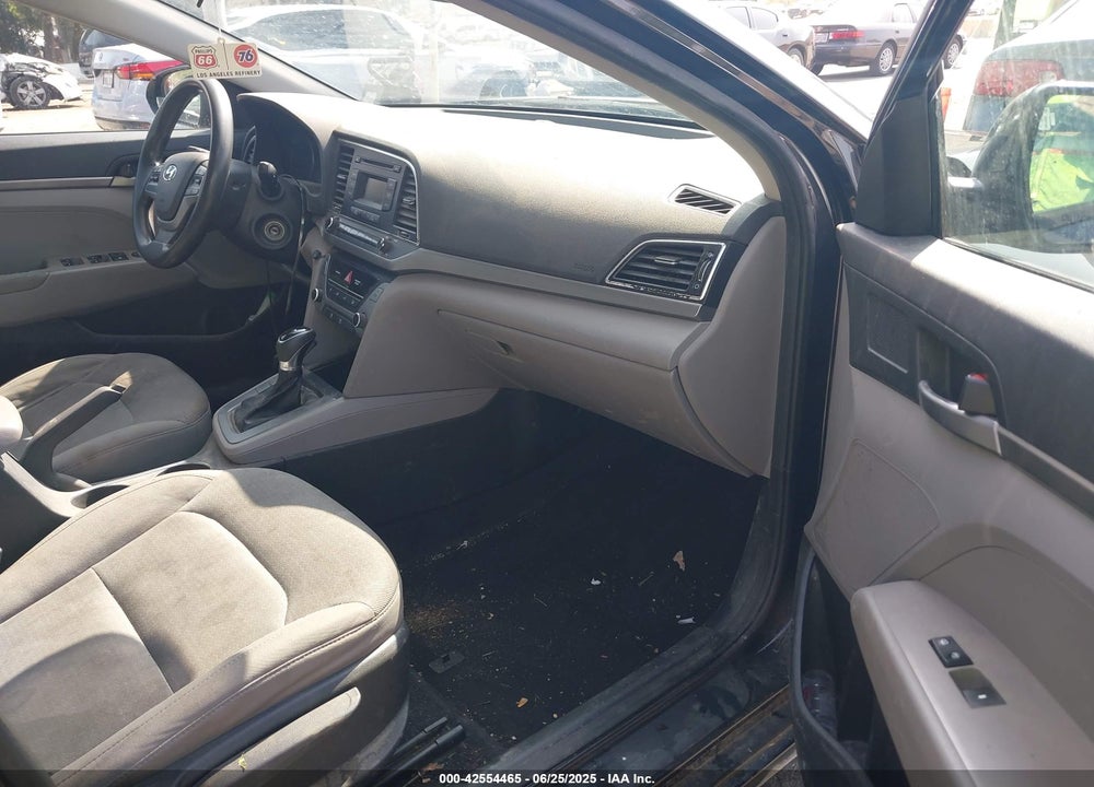 2017 HYUNDAI ELANTRA VIN: 5NPD74LF9HH065190