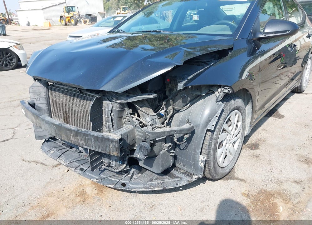 2017 HYUNDAI ELANTRA VIN: 5NPD74LF9HH065190