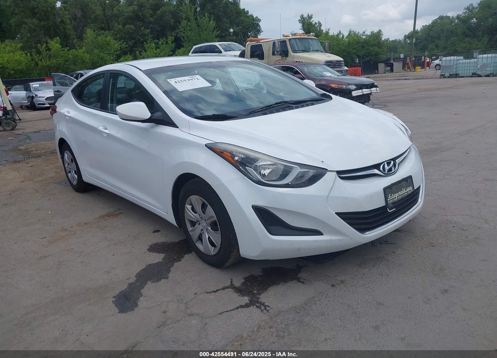 2016 HYUNDAI ELANTRA SE VIN: 5NPDH4AE3GH745592
