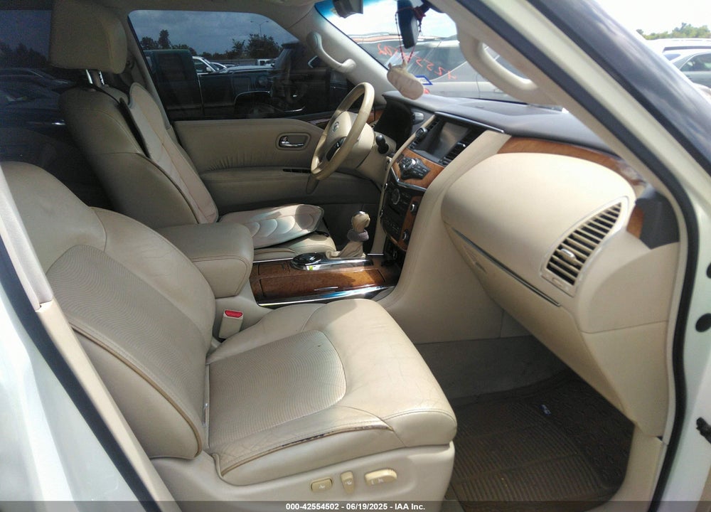 2014 INFINITI QX80 VIN: JN8AZ2NF6E9551446