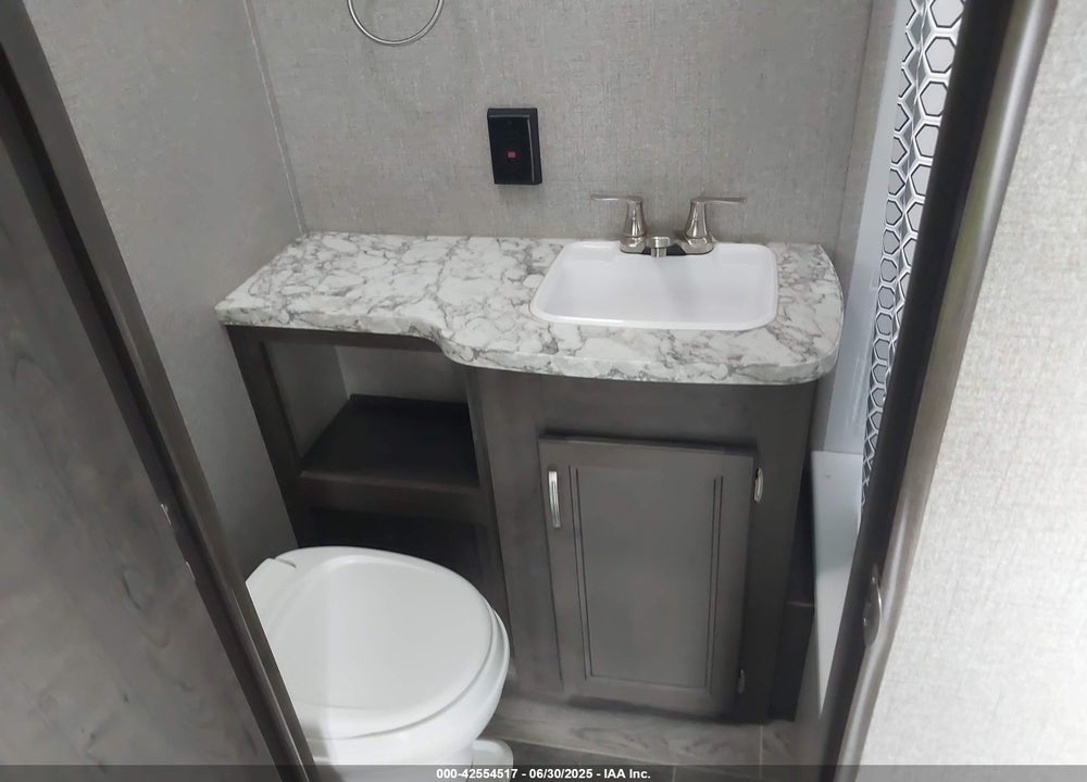 2021 JAYCO JAY FLIGHT SLX SERIE VIN: 1UJBJ0BL9M17Z0184
