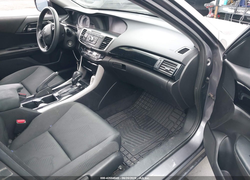 2017 HONDA ACCORD LX VIN: 1HGCR2F35HA116544