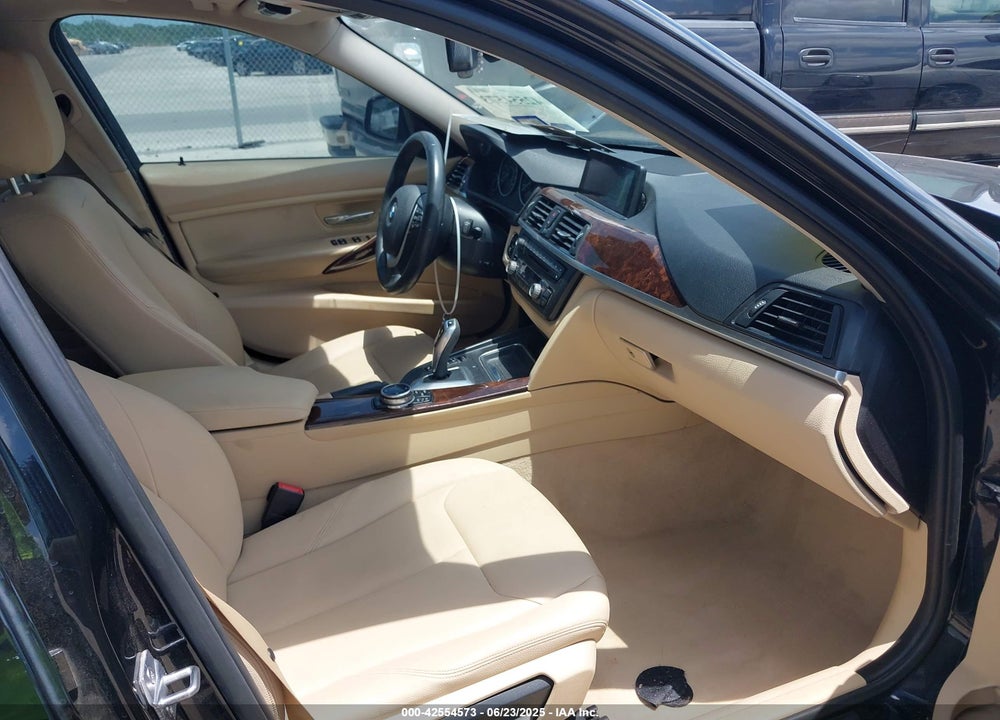 2014 BMW 3 SERIES VIN: WBA3A5G55ENP28462