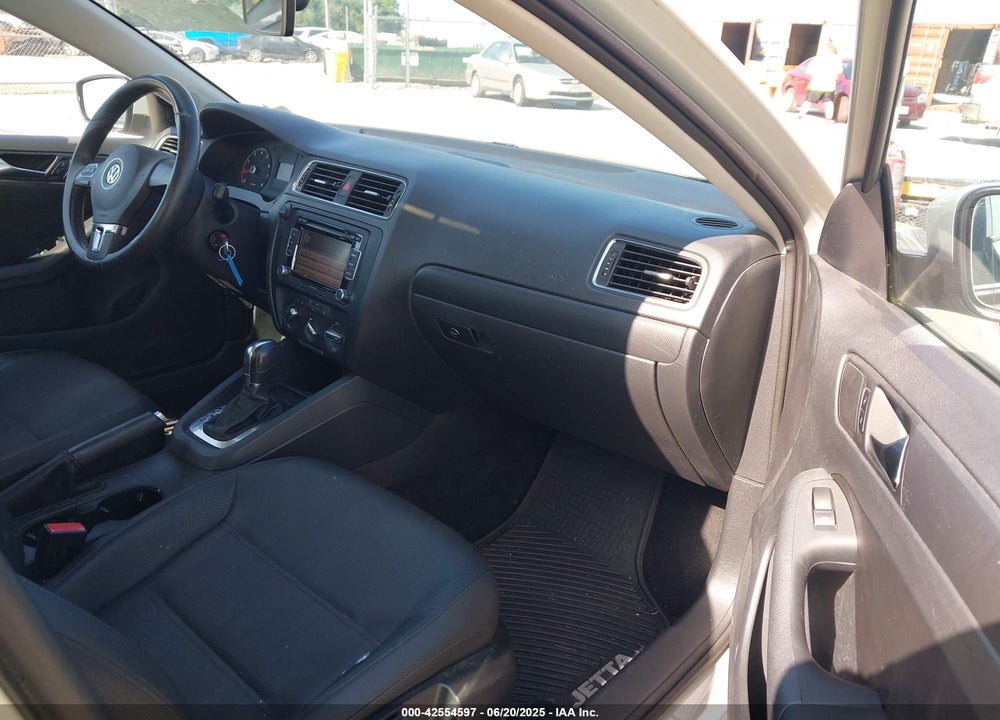 2011 VOLKSWAGEN JETTA VIN: 3VWDX7AJ9BM393698