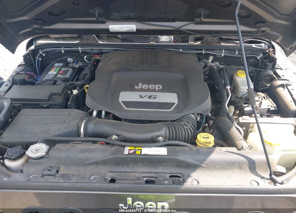 2016 JEEP WRANGLER UNLIMITED VIN: 1C4BJWDG4GL243318