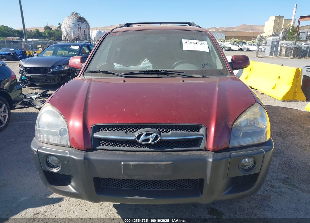 2005 HYUNDAI TUCSON GLS/LX VIN: KM8JN72D15U148197
