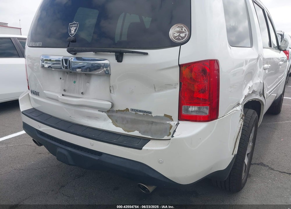 2014 HONDA PILOT VIN: 5FNYF3H92EB015842