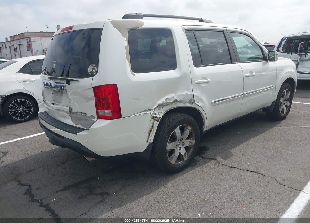 2014 HONDA PILOT VIN: 5FNYF3H92EB015842