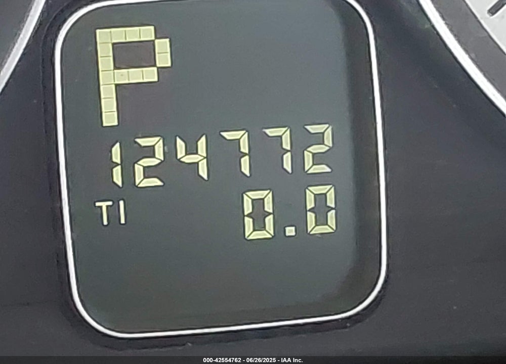 2011 VOLVO C70 T5 VIN: YV1672MC3BJ117052