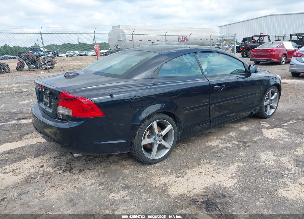 2011 VOLVO C70 T5 VIN: YV1672MC3BJ117052