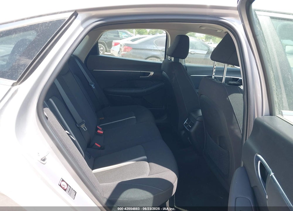 2023 HYUNDAI SONATA HYBRID SEL VIN: KMHL34JJ2PA070540