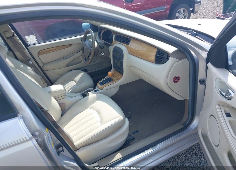 2003 JAGUAR X-TYPE 2.5 VIN: SAJEA51D93XD16949