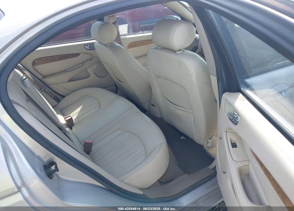 2003 JAGUAR X-TYPE 2.5 VIN: SAJEA51D93XD16949