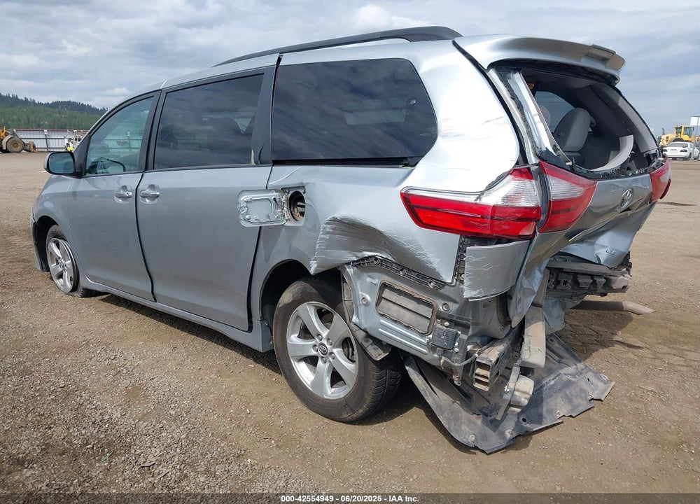 2019 TOYOTA SIENNA LE 8 PASSENGER VIN: 5TDKZ3DC6KS003490