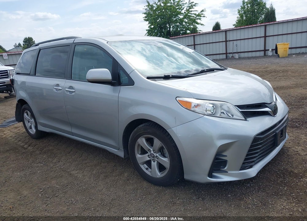 2019 TOYOTA SIENNA LE 8 PASSENGER VIN: 5TDKZ3DC6KS003490