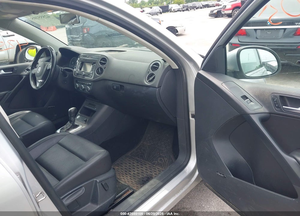 2014 VOLKSWAGEN TIGUAN VIN: WVGBV3AX3EW546525