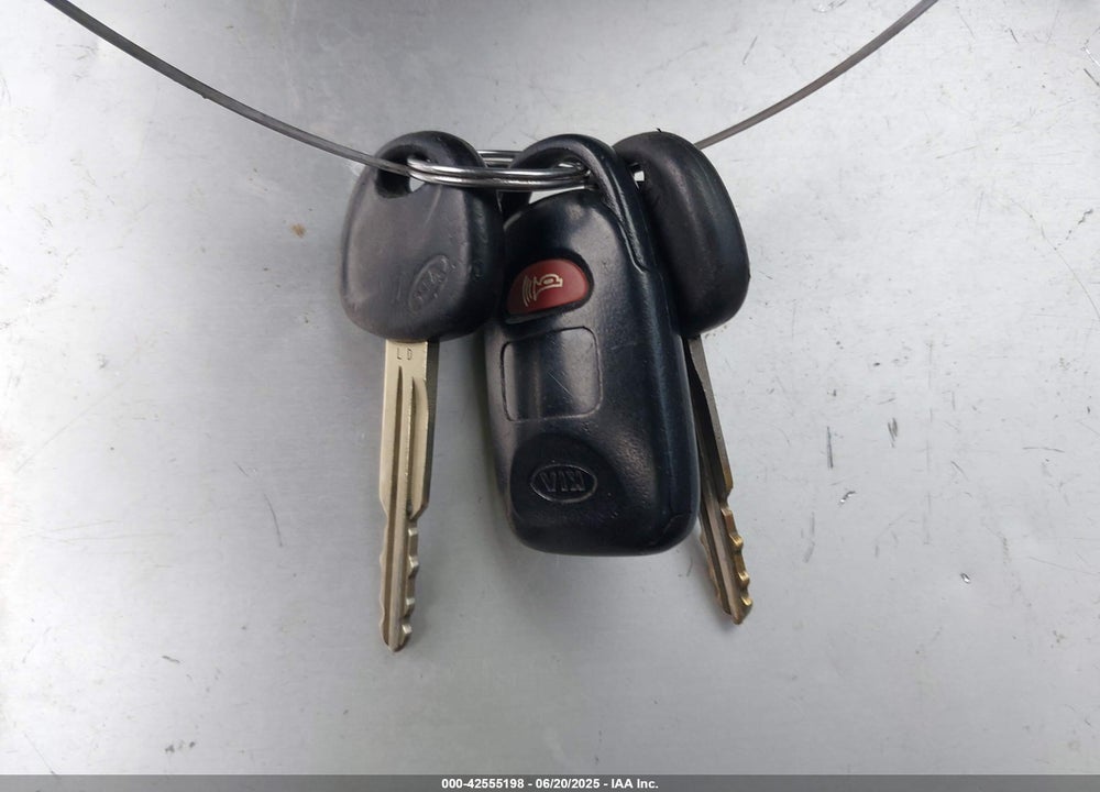 2009 KIA SPECTRA EX VIN: KNAFE222395659810