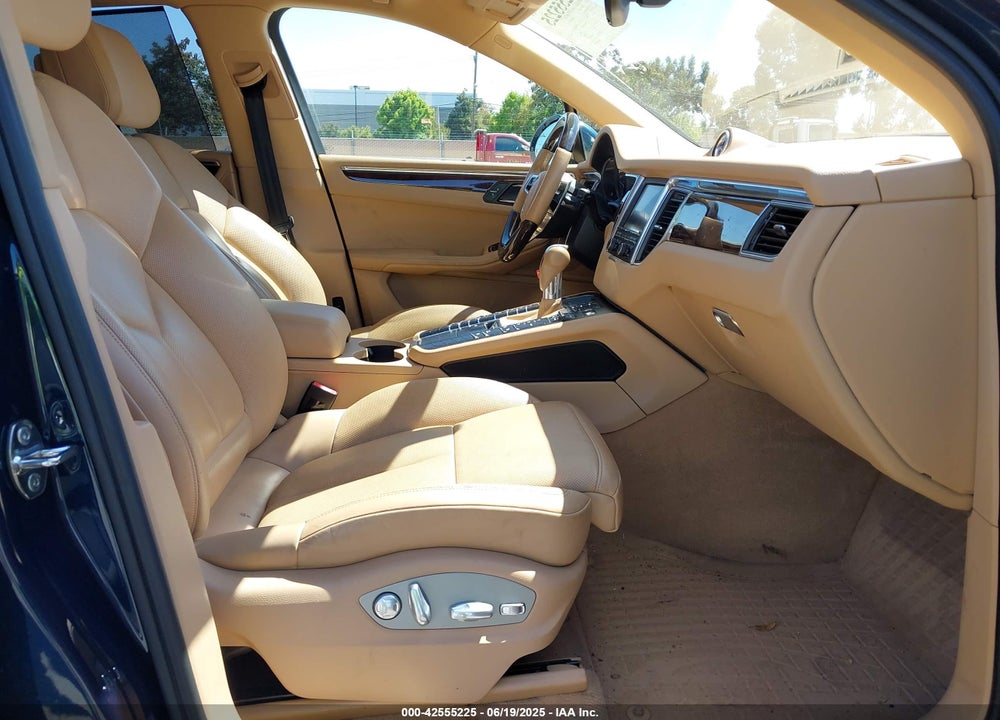 2015 PORSCHE MACAN S VIN: WP1AB2A59FLB50621