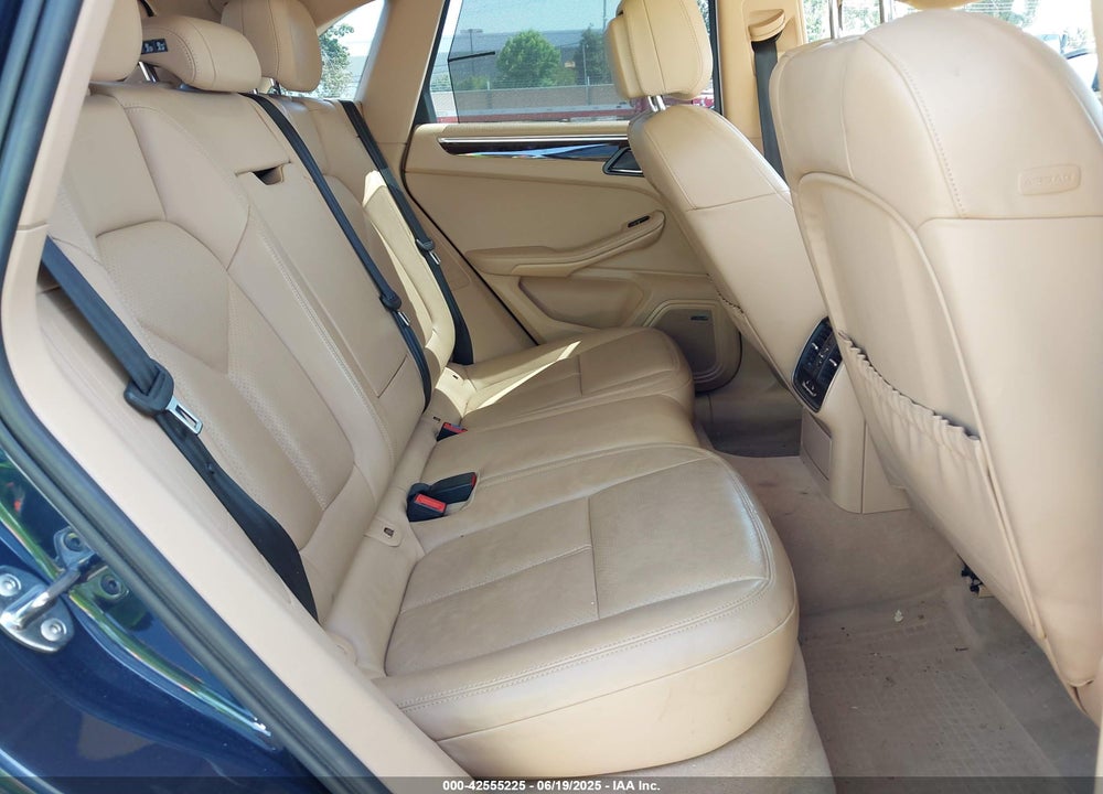 2015 PORSCHE MACAN S VIN: WP1AB2A59FLB50621
