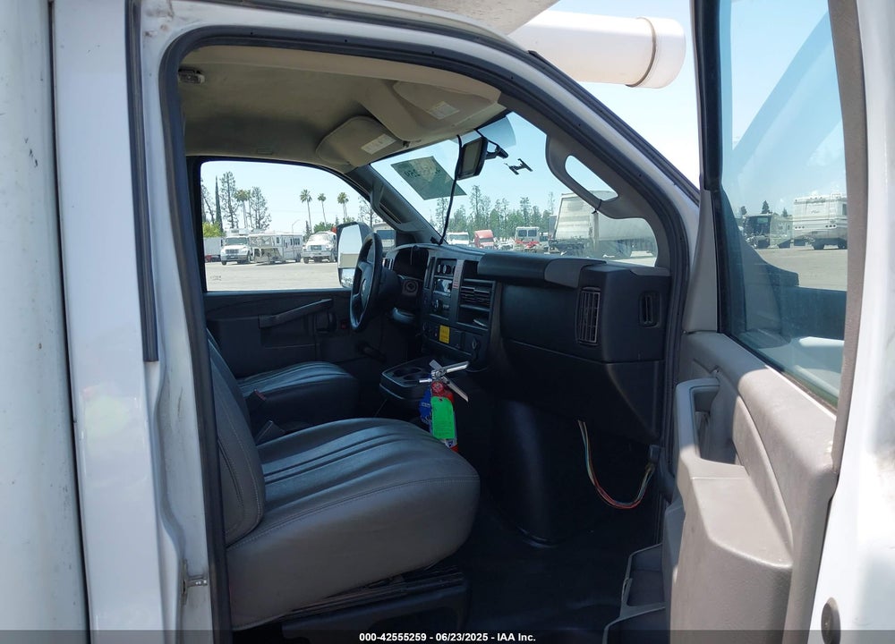 2018 CHEVROLET EXPRESS CUTAWAY WORK VAN VIN: 1GB0GSFGXJ1232164