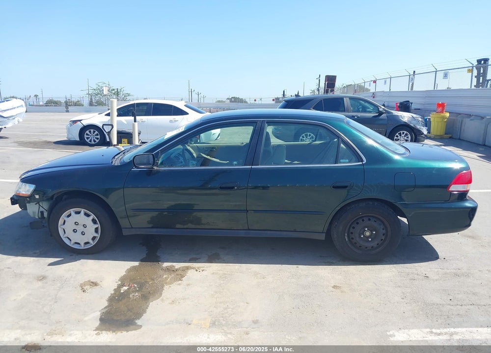 2001 HONDA ACCORD 2.3 LX VIN: JHMCG66531C006419