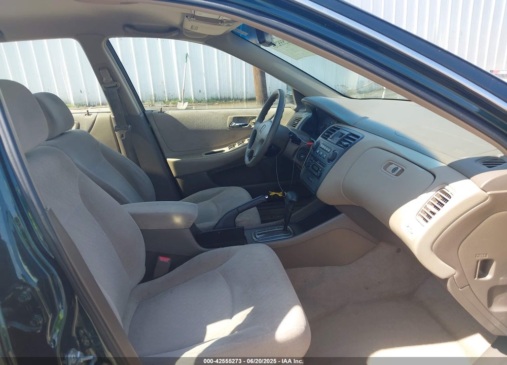 2001 HONDA ACCORD 2.3 LX VIN: JHMCG66531C006419