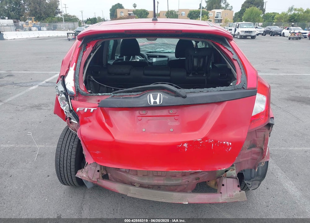 2015 HONDA FIT LX VIN: 3HGGK5H5XFM775385