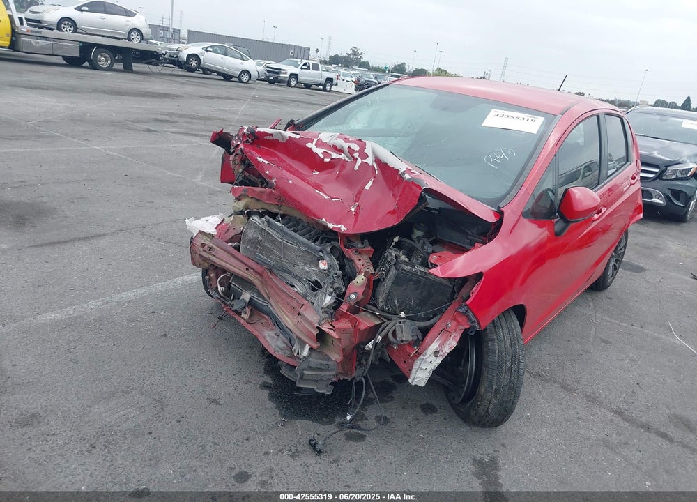 2015 HONDA FIT LX VIN: 3HGGK5H5XFM775385