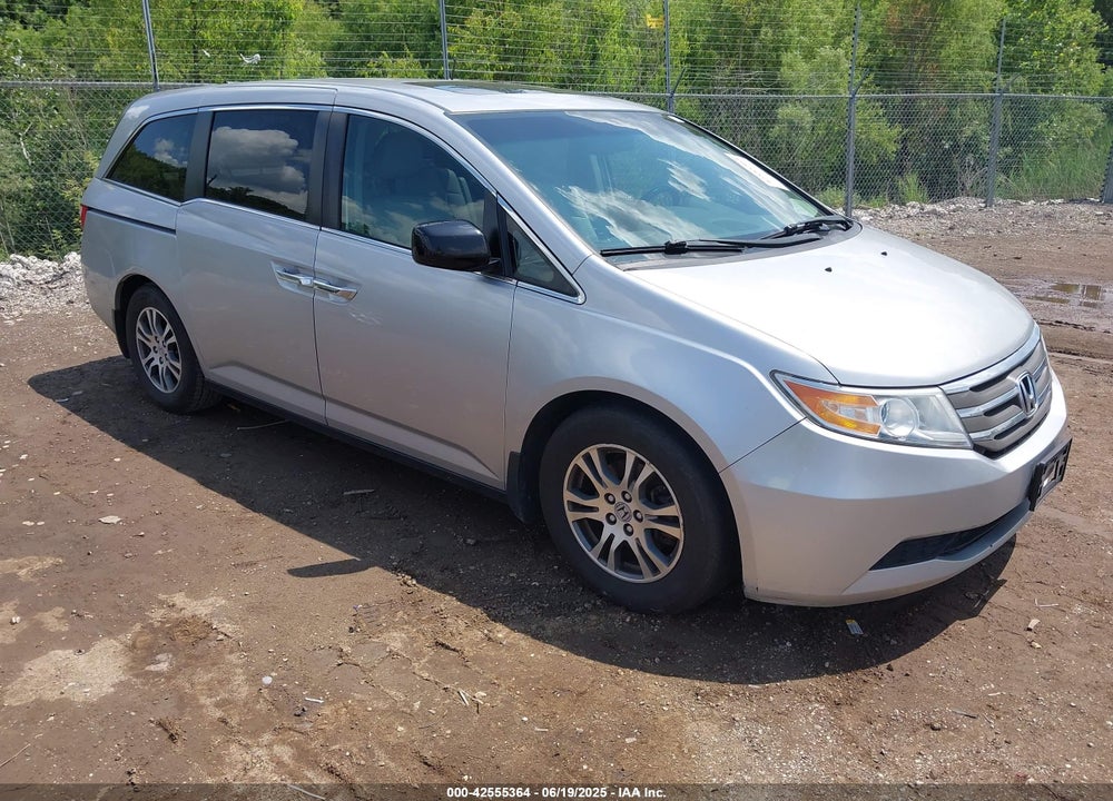 2011 HONDA ODYSSEY EX-L VIN: 5FNRL5H61BB103484