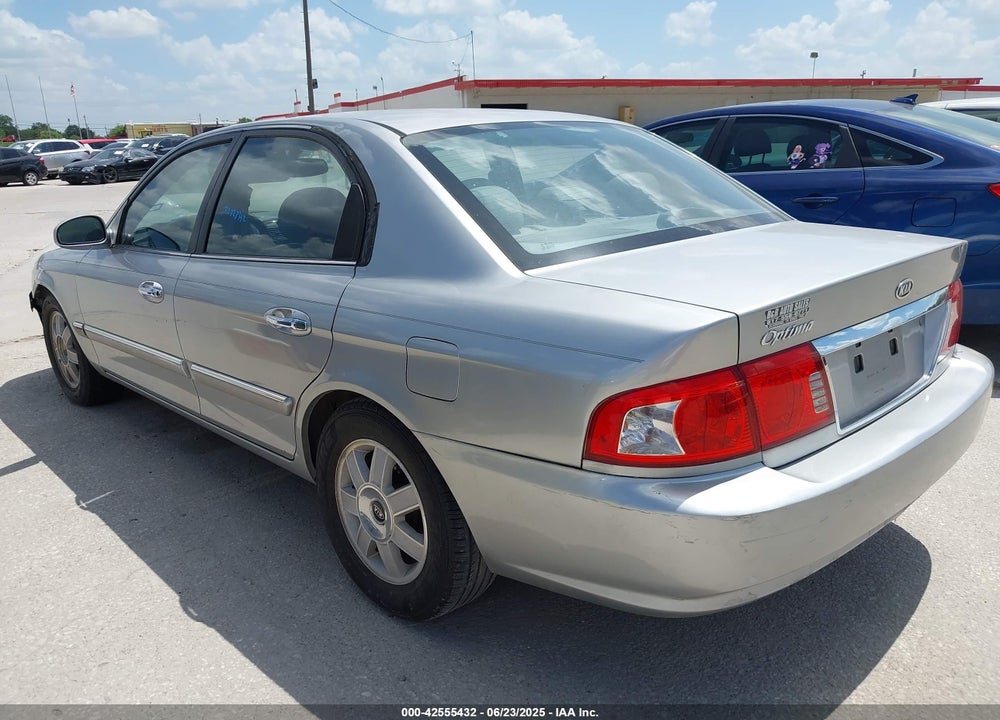 2004 KIA OPTIMA EX/LX VIN: KNAGD126745260895