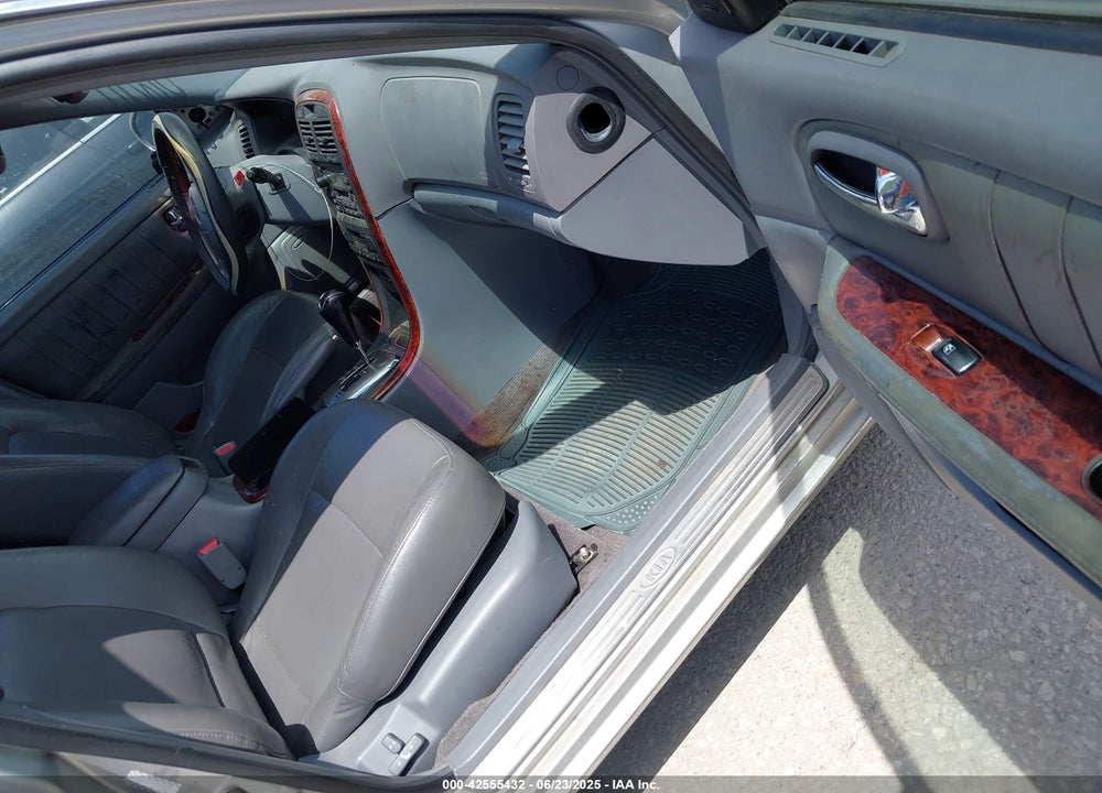 2004 KIA OPTIMA EX/LX VIN: KNAGD126745260895