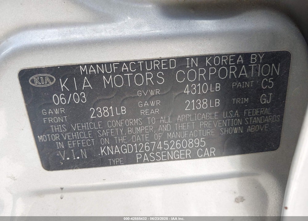 2004 KIA OPTIMA EX/LX VIN: KNAGD126745260895
