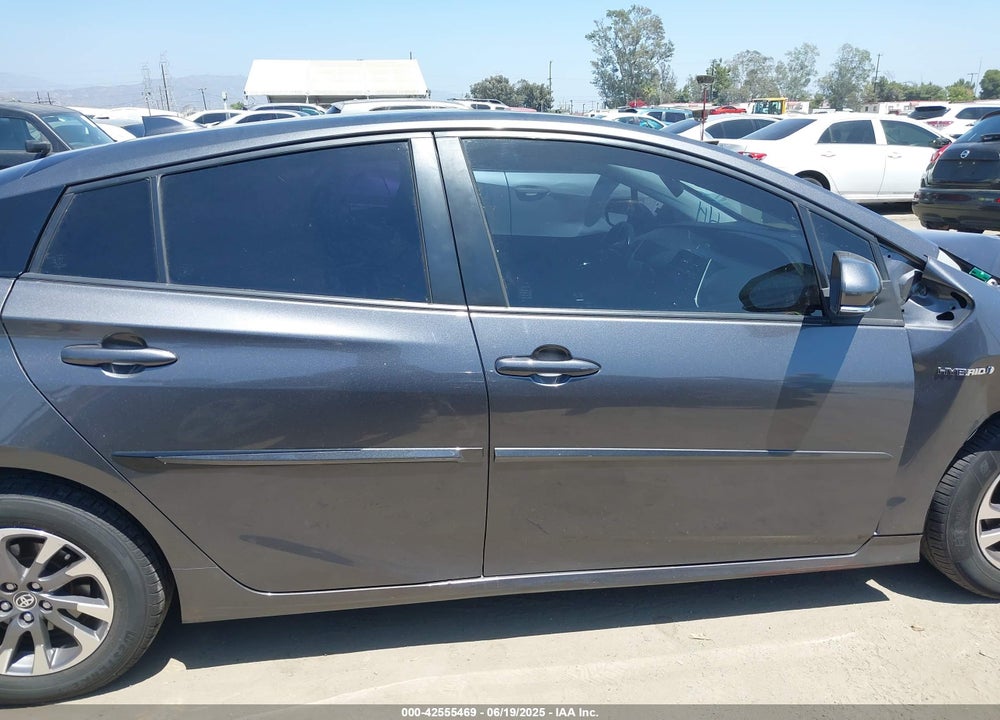 2022 TOYOTA PRIUS VIN: JTDKAMFU3N3158829