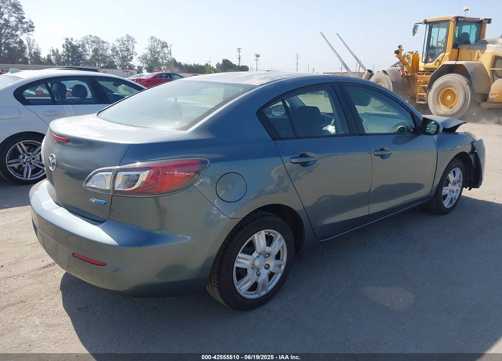 2013 MAZDA 3 VIN: JM1BL1UP8D1779712