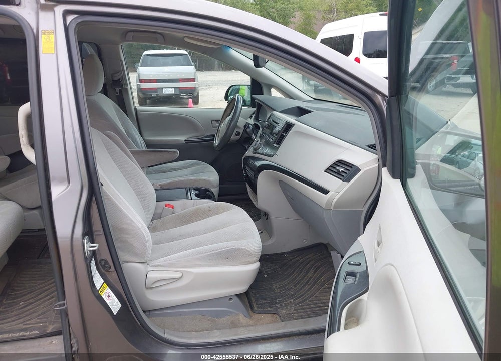 2013 TOYOTA SIENNA LE 7 PASSENGER VIN: 5TDJK3DC6DS053616