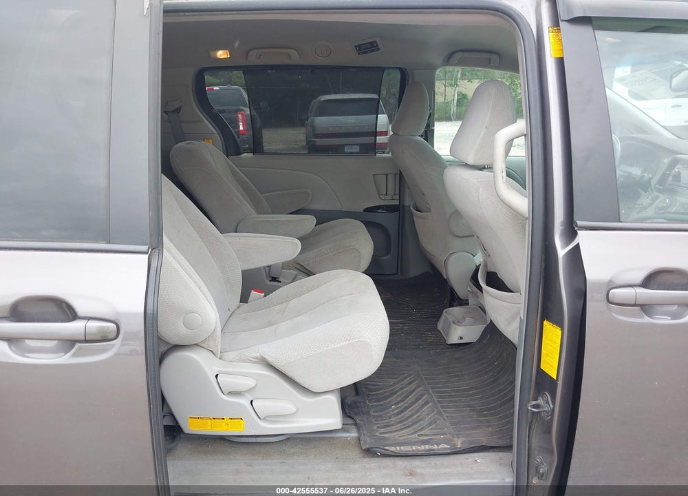 2013 TOYOTA SIENNA LE 7 PASSENGER VIN: 5TDJK3DC6DS053616