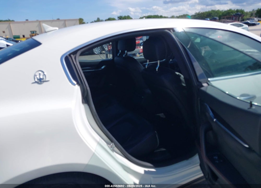 2017 MASERATI GHIBLI VIN: ZAM57XSA9H1196506