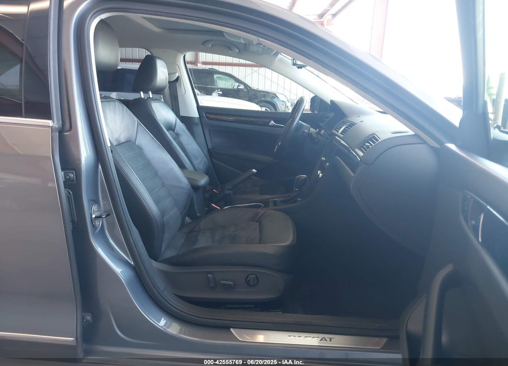2014 VOLKSWAGEN PASSAT 2.0L TDI SEL PREMIUM VIN: 1VWCN7A37EC032883