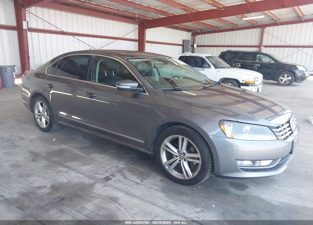 2014 VOLKSWAGEN PASSAT 2.0L TDI SEL PREMIUM VIN: 1VWCN7A37EC032883