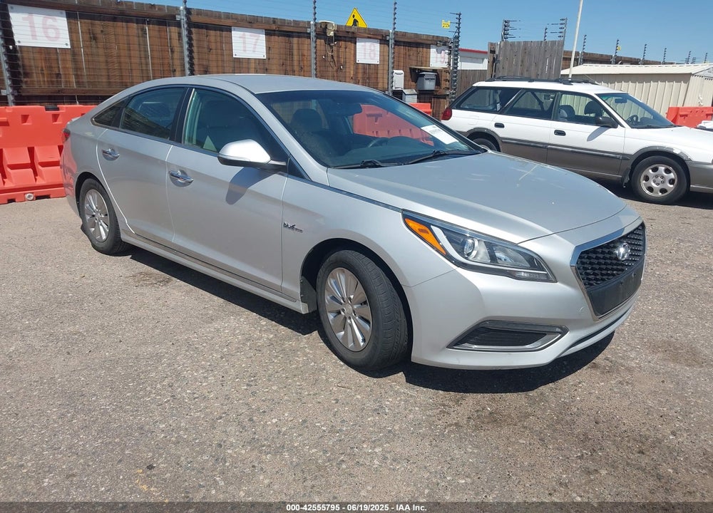 2016 HYUNDAI SONATA HYBRID SE VIN: KMHE24L10GA013679