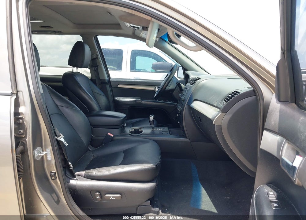 2009 KIA BORREGO EX V6 VIN: KNDJJ741495013587